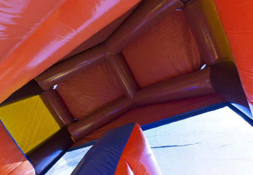 Slide multifuncional único em um tema de praia com piscina, objeto 3D impressionante, cores frescas e obstáculos 3D para crianças. Compre escorregadores infláveis ​​agora online na JB Hinchables España