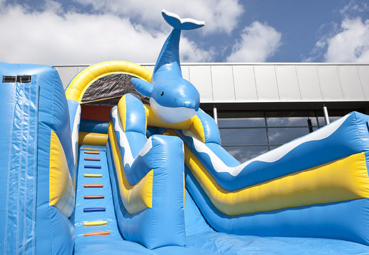 Tobogán multifuncional inflable en un tema de delfines con una piscina de chapoteo, impresionante objeto 3D, colores frescos y los obstáculos 3D para niños. Compre toboganes inflables ahora en línea en JB Hinchables España