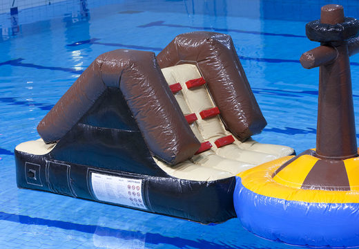 Compre una piscina inflable hermética Mega Run con tema de tiburón para jóvenes y mayores. Ordene atracciones acuáticas inflables ahora en línea en JB Hinchables España