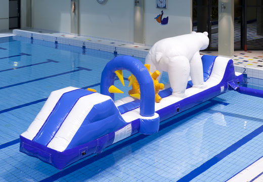 Ordene una piscina inflable en un tema de oso polar con los divertidos objetos 3D para jóvenes y mayores. Compra atracciones acuáticas hinchables online ahora en JB Hinchables España