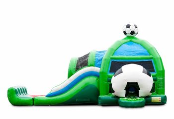 Groot opblaasbaar overdekt multiplay super springkussen met glijbaan kopen in thema voetbal voor kinderen. Bestel springkussens online bij JB Inflatables Nederland