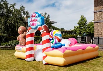 Opblaasbaar open bubble boarding park springkussen met schuim bestellen in thema candyland snoep lollipop voor kinderen