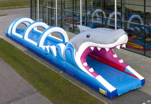 Comprar tobogán hinchable de barriga de 18 metros de largo con temática de tiburón para niños. Ordene toboganes inflables ahora en línea en JB Hinchables España