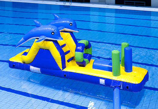 Tobogán hinchable Dolphin Run con divertidos objetos para grandes y pequeños. Ordene juegos de piscina inflables ahora en línea en JB Hinchables España