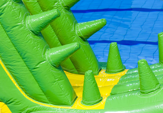 Compre crocodile run hermético para jóvenes y mayores. Ordene atracciones acuáticas inflables ahora en línea en JB Hinchables España