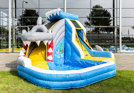 Compre un gran castillo hinchable con piscina con el tema del tiburón llamativo para niños. Ordene castillos hinchables en línea en JB Hinchables España