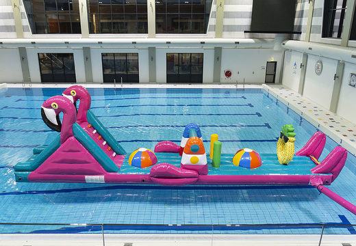 Obtenga una carrera de obstáculos inflable hermética de 12 metros de largo para piscinas Flamingo Run en un diseño único para jóvenes y mayores. Ordene carreras de obstáculos inflables en línea ahora en JB Hinchables España