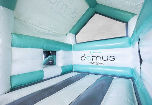 Compre Domus Multifun House inflable personalizado con toboganes en línea en JB Hinchables España. Ordene ahora un diseño gratuito para castillos inflables de rebote con su propia identidad corporativa