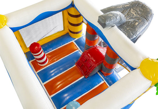 Compre un pequeño castillo inflable multiplay con temática de tiburones con tobogán para niños. Ordene castillos inflables en línea en JB Hinchables España