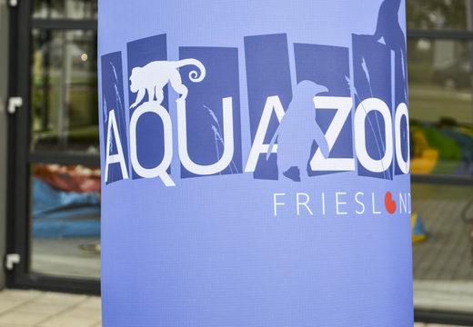 Ordene una hinchable skytube AquaZoo Friesland hecho a medida en JB Hinchables España. Ordene ahora un diseño gratuito para una hinchable airdancers con su propia identidad corporativa