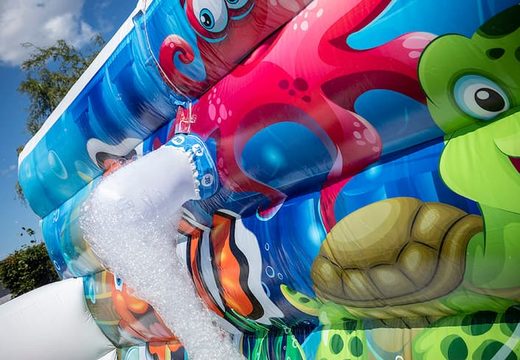 Abra Bubble Park Seaworld con una grúa de espuma para niños. Ordene castillos hinchables en JB Hinchables España