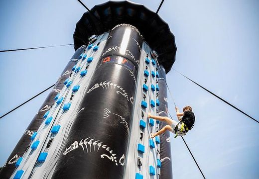 Ordene una mega torre de escalada inflable única de 10 metros de altura para jóvenes y mayores. Compra torres de escalada hinchables online ahora en JB Hinchables España