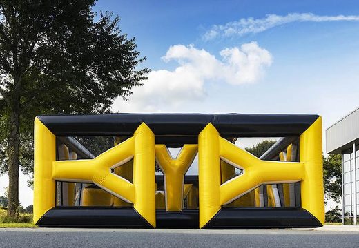 Comprar hinchable amarillo Tiro con Arco Boarding 8 x 16m para grandes y pequeños. Ordene arenas inflables ahora en línea en JB Hinchables España