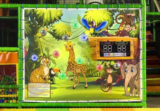 Pared de juegos con lugares interactivos y tema de safari para que los niños jueguen a la venta