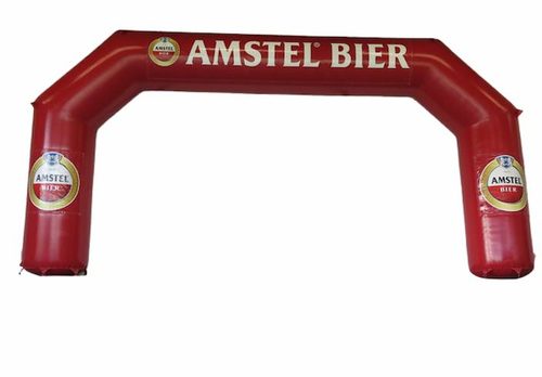 Op maatgemaakte maatwerk opblaasbare reclame boog voor Amstel bier in het rood